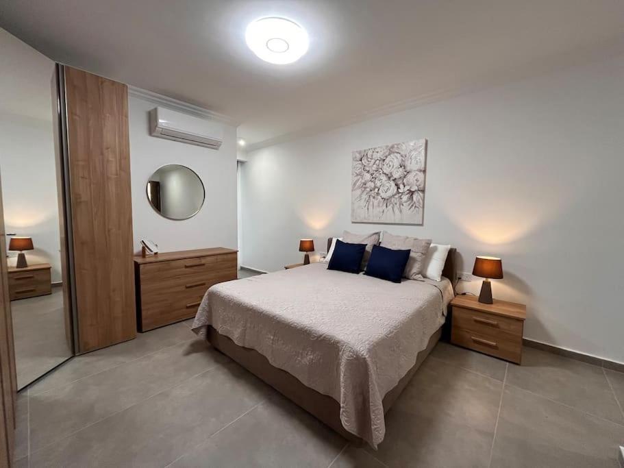 3 Bedroom Seaside Luxury Accommodation - Sleeps 8 St. Paul's Bay Exterior foto